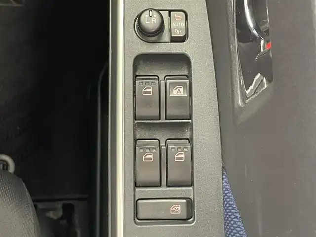 トヨタ タンク カスタムG S 愛知県 2018(平30)年 7.7万km ブラックマイカ/マゼンダベリーメタリック 純正ナビ　地デジ　Ｂｌｕｅｔｏｏｔｈ　バックカメラ　両側電動スライドドア　衝突軽減　クルーズコントロール　ビルトインＥＴＣ　純正ドラレコ　サマータイヤ純正アルミホイール付き　ＨＩＤヘッドライト　禁煙車
