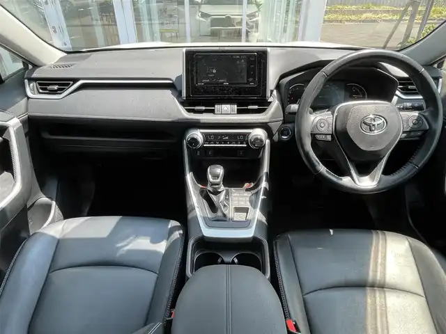 トヨタ ＲＡＶ４ G 道央・札幌 2019(令1)年 3.5万km ホワイトパールクリスタルシャイン ・４WD/・衝突軽減ブレーキ/・社外SDナビ/　CD＆DVD＆BT＆TV/・バックカメラ/・コーナーセンサー/・レーンキープアシスト/・レーダークルーズコントロール/・ブラインドスポットモニター/・レザーシート/・パワーシート/・シートヒーター/・パワーバックドア/・ステアリングヒーター/・ステアリングスイッチ/・プッシュスタート/・スマートキー/・前後ドライブレコーダー/・ビルトインETC/・MT付きAT/・オートエアコン/・オートライト/・オートリトラミラー/・オートハイビーム/・純正フロアマット/・ドアバイザー/・ウィンカーミラー/・フォグライト/・スペアキー
