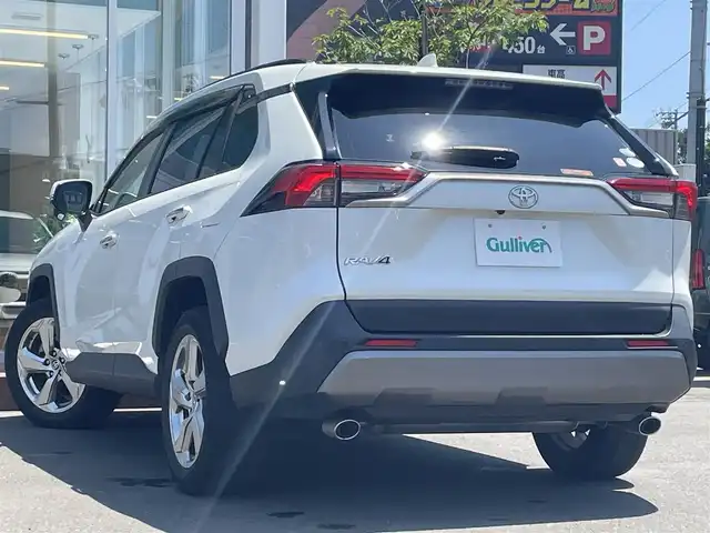 トヨタ ＲＡＶ４ G 道央・札幌 2019(令1)年 3.5万km ホワイトパールクリスタルシャイン ・４WD/・衝突軽減ブレーキ/・社外SDナビ/　CD＆DVD＆BT＆TV/・バックカメラ/・コーナーセンサー/・レーンキープアシスト/・レーダークルーズコントロール/・ブラインドスポットモニター/・レザーシート/・パワーシート/・シートヒーター/・パワーバックドア/・ステアリングヒーター/・ステアリングスイッチ/・プッシュスタート/・スマートキー/・前後ドライブレコーダー/・ビルトインETC/・MT付きAT/・オートエアコン/・オートライト/・オートリトラミラー/・オートハイビーム/・純正フロアマット/・ドアバイザー/・ウィンカーミラー/・フォグライト/・スペアキー