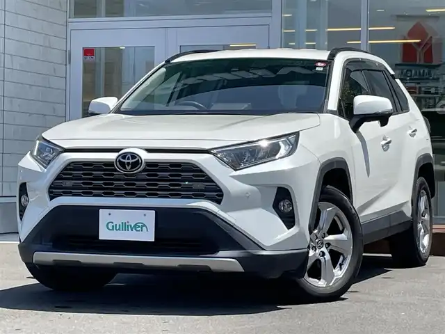 トヨタ ＲＡＶ４ G 道央・札幌 2019(令1)年 3.5万km ホワイトパールクリスタルシャイン ・４WD/・衝突軽減ブレーキ/・社外SDナビ/　CD＆DVD＆BT＆TV/・バックカメラ/・コーナーセンサー/・レーンキープアシスト/・レーダークルーズコントロール/・ブラインドスポットモニター/・レザーシート/・パワーシート/・シートヒーター/・パワーバックドア/・ステアリングヒーター/・ステアリングスイッチ/・プッシュスタート/・スマートキー/・前後ドライブレコーダー/・ビルトインETC/・MT付きAT/・オートエアコン/・オートライト/・オートリトラミラー/・オートハイビーム/・純正フロアマット/・ドアバイザー/・ウィンカーミラー/・フォグライト/・スペアキー