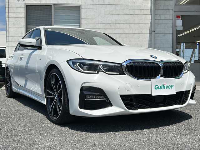 ＢＭＷ ３３０ｉ Mスポーツ 埼玉県 2019(平31)年 3.7万km アルピンホワイトⅢ ETC付バックミラー　/パーキングアシスト　/メーカーオプションナビ(FM/AM/BT)/ヘッドアップディスプレイ/パドルシフト/車外カメラ（前・後・サイド・全周囲）　/パワーシート・シートヒーター(D/N)/ＴＹＰＥ－Ｃ充電　/電動リアゲート　/電格ミラー　/クルコン追従　/パドルシフト　/ＬＥＤライト　/横滑り防止　/ＩＳＯＦＩＸ/LEDライト/純正フロアマット/プッシュスタート/アイドリングストップ