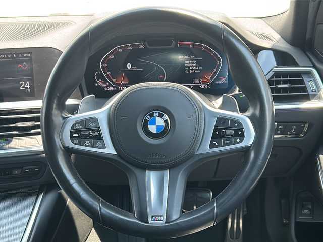ＢＭＷ ３３０ｉ Mスポーツ 埼玉県 2019(平31)年 3.7万km アルピンホワイトⅢ ETC付バックミラー　/パーキングアシスト　/メーカーオプションナビ(FM/AM/BT)/ヘッドアップディスプレイ/パドルシフト/車外カメラ（前・後・サイド・全周囲）　/パワーシート・シートヒーター(D/N)/ＴＹＰＥ－Ｃ充電　/電動リアゲート　/電格ミラー　/クルコン追従　/パドルシフト　/ＬＥＤライト　/横滑り防止　/ＩＳＯＦＩＸ/LEDライト/純正フロアマット/プッシュスタート/アイドリングストップ