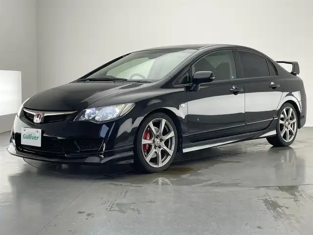 ホンダ シビック タイプR 愛知県 2010(平22)年 9.6万km クリスタルブラックパール ＭＴ車　禁煙　Ｂｒｅｍｂｏブレーキキャリパー　プッシュスタート　ＨＩＤヘッドライト　オートハイビーム　電動格納ドアミラー　バニティミラー　純正アルミホイール　純正フロアマット　オーディオプレイヤー