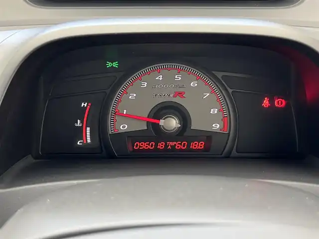 ホンダ シビック タイプR 愛知県 2010(平22)年 9.6万km クリスタルブラックパール ＭＴ車　禁煙　Ｂｒｅｍｂｏブレーキキャリパー　プッシュスタート　ＨＩＤヘッドライト　オートハイビーム　電動格納ドアミラー　バニティミラー　純正アルミホイール　純正フロアマット　オーディオプレイヤー