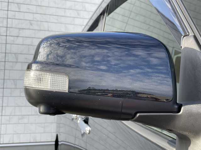 日産 セレナ HWS S HV Vセレ +Sefty 福岡県 2015(平27)年 8.1万km ダイヤモンドブラック 純正8型SDナビ(フルセグTV/CD/DVD/BT)アラウンドビューモニターフリップダウン後席モニターエマージェンシーブレーキコーナーセンサー両側パワスラETC純正LEDヘッドライト純正フロアマット純正16インチアルミホイールスマートキープッシュスタート