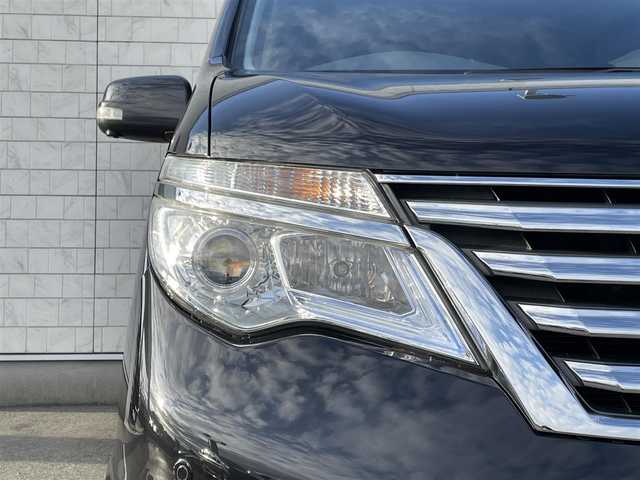 日産 セレナ HWS S HV Vセレ +Sefty 福岡県 2015(平27)年 8.1万km ダイヤモンドブラック 純正8型SDナビ(フルセグTV/CD/DVD/BT)アラウンドビューモニターフリップダウン後席モニターエマージェンシーブレーキコーナーセンサー両側パワスラETC純正LEDヘッドライト純正フロアマット純正16インチアルミホイールスマートキープッシュスタート