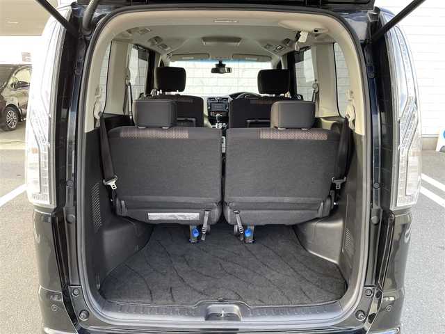 日産 セレナ HWS S HV Vセレ +Sefty 福岡県 2015(平27)年 8.1万km ダイヤモンドブラック 純正8型SDナビ(フルセグTV/CD/DVD/BT)アラウンドビューモニターフリップダウン後席モニターエマージェンシーブレーキコーナーセンサー両側パワスラETC純正LEDヘッドライト純正フロアマット純正16インチアルミホイールスマートキープッシュスタート