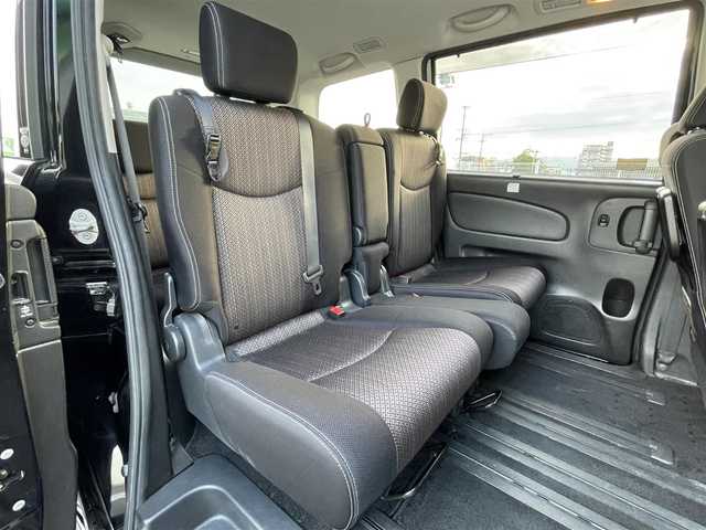 日産 セレナ HWS S HV Vセレ +Sefty 福岡県 2015(平27)年 8.1万km ダイヤモンドブラック 純正8型SDナビ(フルセグTV/CD/DVD/BT)アラウンドビューモニターフリップダウン後席モニターエマージェンシーブレーキコーナーセンサー両側パワスラETC純正LEDヘッドライト純正フロアマット純正16インチアルミホイールスマートキープッシュスタート