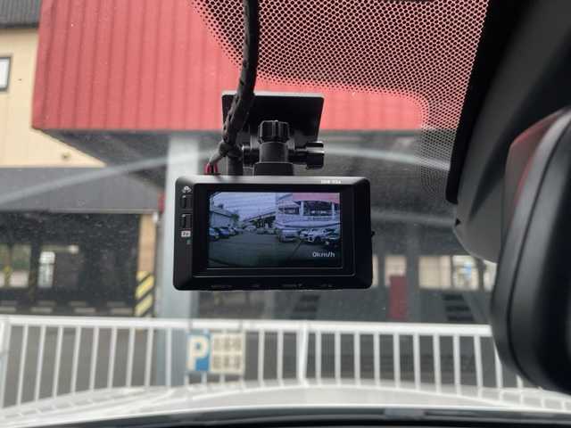 ＢＭＷ Ｘ１ 神奈川県 2017(平29)年 4.8万km パール ターボ/純正HDDナビ/・CD/DVD/BT/SD/リアビューカメラ/パークディスタンスコントロール/ETC内蔵バックミラー/前後ドライブレコーダー/オートマチックトランクリッド/インテリジェントセーフティ/・Cityブレーキ機能付き追突警告/・Cityブレーキ機能付き歩行者警告/・レーンデパーチャーウォーニング/横滑り防止機能/純正17インチAW/タイヤ空気圧警告システム/革巻きステアリング/プッシュEgスタート/ストップ/スマートキー×2/オートライト/純正LEDヘッドライト/フロント/バックフォグ/ターンランプ付き電動格納ドアミラー/純正フロアマット/取扱説明書