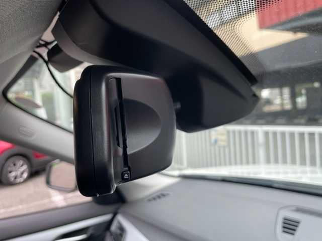 ＢＭＷ Ｘ１ 神奈川県 2017(平29)年 4.8万km パール ターボ/純正HDDナビ/・CD/DVD/BT/SD/リアビューカメラ/パークディスタンスコントロール/ETC内蔵バックミラー/前後ドライブレコーダー/オートマチックトランクリッド/インテリジェントセーフティ/・Cityブレーキ機能付き追突警告/・Cityブレーキ機能付き歩行者警告/・レーンデパーチャーウォーニング/横滑り防止機能/純正17インチAW/タイヤ空気圧警告システム/革巻きステアリング/プッシュEgスタート/ストップ/スマートキー×2/オートライト/純正LEDヘッドライト/フロント/バックフォグ/ターンランプ付き電動格納ドアミラー/純正フロアマット/取扱説明書