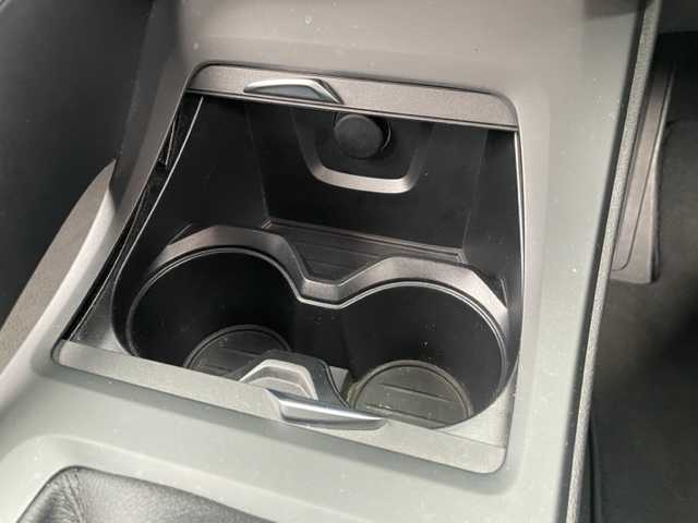 ＢＭＷ Ｘ１ 神奈川県 2017(平29)年 4.8万km パール ターボ/純正HDDナビ/・CD/DVD/BT/SD/リアビューカメラ/パークディスタンスコントロール/ETC内蔵バックミラー/前後ドライブレコーダー/オートマチックトランクリッド/インテリジェントセーフティ/・Cityブレーキ機能付き追突警告/・Cityブレーキ機能付き歩行者警告/・レーンデパーチャーウォーニング/横滑り防止機能/純正17インチAW/タイヤ空気圧警告システム/革巻きステアリング/プッシュEgスタート/ストップ/スマートキー×2/オートライト/純正LEDヘッドライト/フロント/バックフォグ/ターンランプ付き電動格納ドアミラー/純正フロアマット/取扱説明書