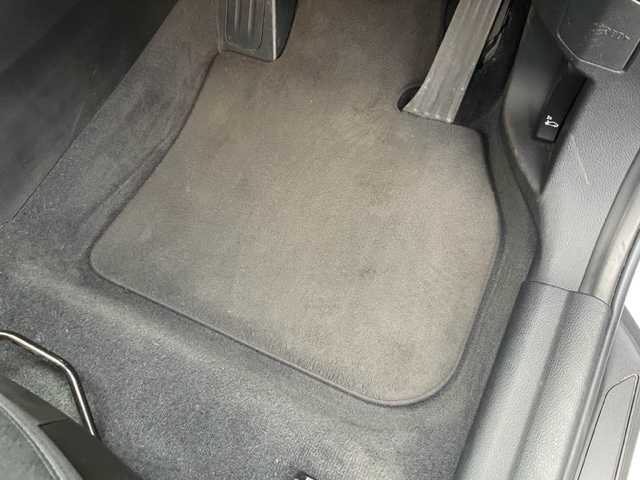 ＢＭＷ Ｘ１ 神奈川県 2017(平29)年 4.8万km パール ターボ/純正HDDナビ/・CD/DVD/BT/SD/リアビューカメラ/パークディスタンスコントロール/ETC内蔵バックミラー/前後ドライブレコーダー/オートマチックトランクリッド/インテリジェントセーフティ/・Cityブレーキ機能付き追突警告/・Cityブレーキ機能付き歩行者警告/・レーンデパーチャーウォーニング/横滑り防止機能/純正17インチAW/タイヤ空気圧警告システム/革巻きステアリング/プッシュEgスタート/ストップ/スマートキー×2/オートライト/純正LEDヘッドライト/フロント/バックフォグ/ターンランプ付き電動格納ドアミラー/純正フロアマット/取扱説明書