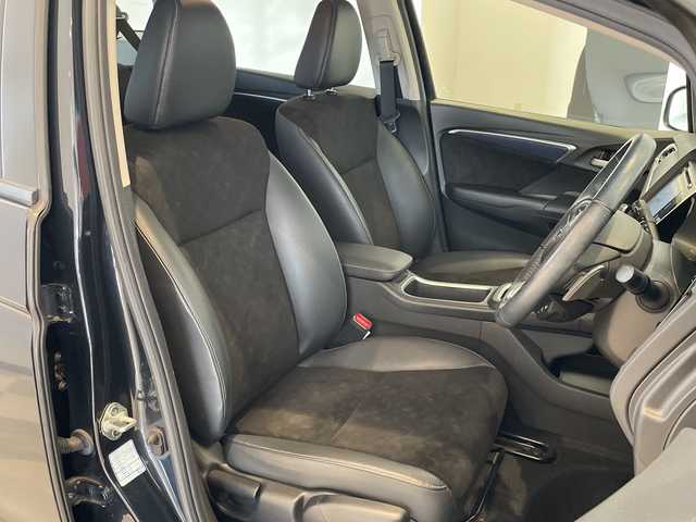 ホンダ シャトル ハイブリッド X スタイルED 福井県 2016(平28)年 5万km ミッドナイトブルービームM ワンオーナー/４WD/純正8インチインターナビ/フルセグTV/BT/DVD/CD/USB/HDMI/バックカメラ/シティブレーキアクティブシステム/クルーズコントロール/ETC/ドライブレコーダー/ハーフレザーシート/パドルシフト/オートライト/LEDヘッドライト/プッシュスタート/スマートキー×2/純正15インチアルミホイール/純正フロアマット/ステアリングスイッチ