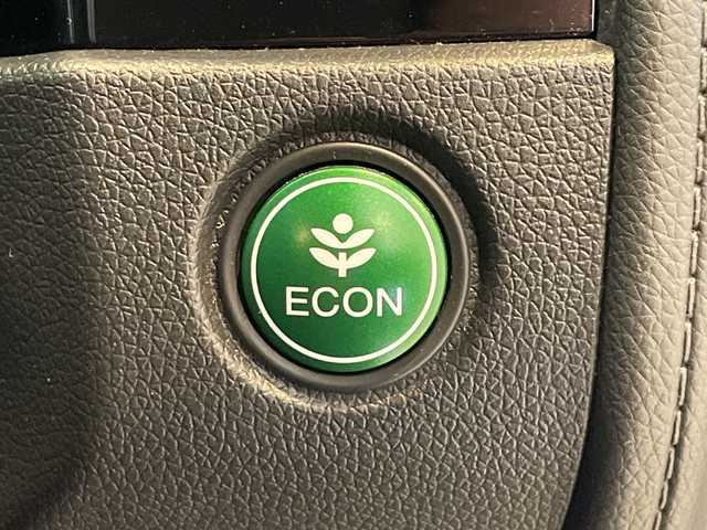 ホンダ シャトル ハイブリッド X スタイルED 福井県 2016(平28)年 5万km ミッドナイトブルービームM ワンオーナー/４WD/純正8インチインターナビ/フルセグTV/BT/DVD/CD/USB/HDMI/バックカメラ/シティブレーキアクティブシステム/クルーズコントロール/ETC/ドライブレコーダー/ハーフレザーシート/パドルシフト/オートライト/LEDヘッドライト/プッシュスタート/スマートキー×2/純正15インチアルミホイール/純正フロアマット/ステアリングスイッチ