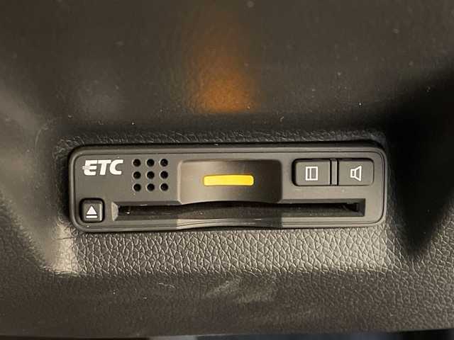 ホンダ シャトル ハイブリッド X スタイルED 福井県 2016(平28)年 5万km ミッドナイトブルービームM ワンオーナー/４WD/純正8インチインターナビ/フルセグTV/BT/DVD/CD/USB/HDMI/バックカメラ/シティブレーキアクティブシステム/クルーズコントロール/ETC/ドライブレコーダー/ハーフレザーシート/パドルシフト/オートライト/LEDヘッドライト/プッシュスタート/スマートキー×2/純正15インチアルミホイール/純正フロアマット/ステアリングスイッチ