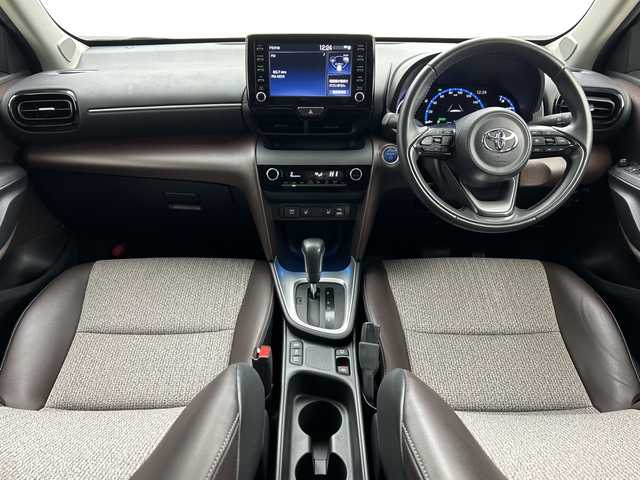 トヨタ ヤリスクロス ハイブリッド Z 三重県 2022(令4)年 3.3万km ブラックマイカ /禁煙車//純正ディスプレイオーディオ//パノラミックビューモニター//オートAC//電子サイドブレーキ//ブレーキオートホールド//DN席シートヒーター//D席パワーシート//ハーフレザーシート//革巻きステアリング//ステアリングスイッチ//トヨタセーフティセンス//レーダークルーズコントロール//衝突軽減ブレーキ//レーントレーシングアシスト//ロードサインアシスト//ブラインドスポットモニター//リアクロストラフィックアラート//パーキングサポートブレーキ//オートハイビーム//前後クリアランスソナー//100V充電//オートライト//LED//純正ビルトインETC//サイドカーテンエアバッグ