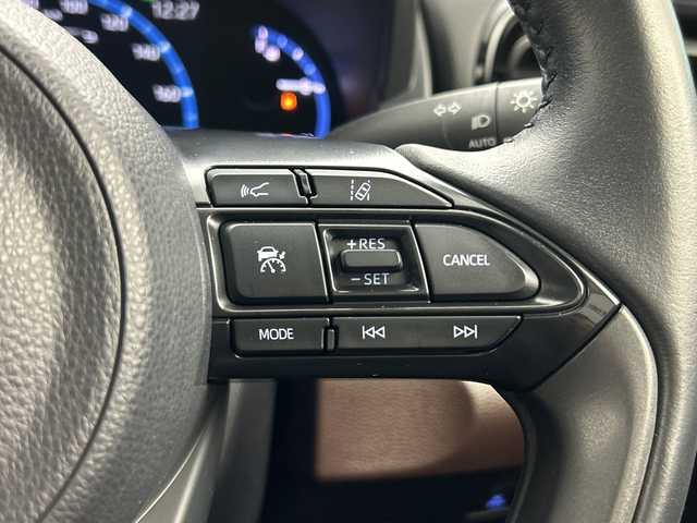 トヨタ ヤリスクロス ハイブリッド Z 三重県 2022(令4)年 3.3万km ブラックマイカ /禁煙車//純正ディスプレイオーディオ//パノラミックビューモニター//オートAC//電子サイドブレーキ//ブレーキオートホールド//DN席シートヒーター//D席パワーシート//ハーフレザーシート//革巻きステアリング//ステアリングスイッチ//トヨタセーフティセンス//レーダークルーズコントロール//衝突軽減ブレーキ//レーントレーシングアシスト//ロードサインアシスト//ブラインドスポットモニター//リアクロストラフィックアラート//パーキングサポートブレーキ//オートハイビーム//前後クリアランスソナー//100V充電//オートライト//LED//純正ビルトインETC//サイドカーテンエアバッグ