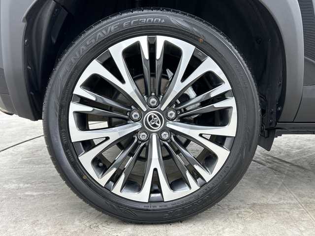 トヨタ ヤリスクロス ハイブリッド Z 三重県 2022(令4)年 3.3万km ブラックマイカ /禁煙車//純正ディスプレイオーディオ//パノラミックビューモニター//オートAC//電子サイドブレーキ//ブレーキオートホールド//DN席シートヒーター//D席パワーシート//ハーフレザーシート//革巻きステアリング//ステアリングスイッチ//トヨタセーフティセンス//レーダークルーズコントロール//衝突軽減ブレーキ//レーントレーシングアシスト//ロードサインアシスト//ブラインドスポットモニター//リアクロストラフィックアラート//パーキングサポートブレーキ//オートハイビーム//前後クリアランスソナー//100V充電//オートライト//LED//純正ビルトインETC//サイドカーテンエアバッグ