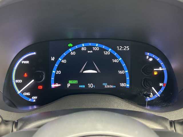 トヨタ ヤリスクロス ハイブリッド Z 三重県 2022(令4)年 3.3万km ブラックマイカ /禁煙車//純正ディスプレイオーディオ//パノラミックビューモニター//オートAC//電子サイドブレーキ//ブレーキオートホールド//DN席シートヒーター//D席パワーシート//ハーフレザーシート//革巻きステアリング//ステアリングスイッチ//トヨタセーフティセンス//レーダークルーズコントロール//衝突軽減ブレーキ//レーントレーシングアシスト//ロードサインアシスト//ブラインドスポットモニター//リアクロストラフィックアラート//パーキングサポートブレーキ//オートハイビーム//前後クリアランスソナー//100V充電//オートライト//LED//純正ビルトインETC//サイドカーテンエアバッグ