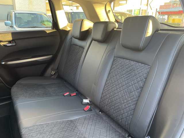 スズキ エスクード 1．4 ターボ 福岡県 2021(令3)年 3.2万km サバンナアイボリーメタリック/ブラック 2トーンルーフ 純正ナビ/純正フロアマット/ETC/ドライブレコーダー(前後）/クルーズコントロール/シートヒーター/パドルシフト/ダウンヒルアシスト/車線逸脱警報/車線逸脱制御/TV（フルセグ）/FM/AM/ipod/USB/Bluetooth/メモリーミュージック/SD/DISC/ハンズフリー/オートライト/プッシュスタート/電動格納ミラー/アイドリングストップ/横滑り防止/パーキングセンサー