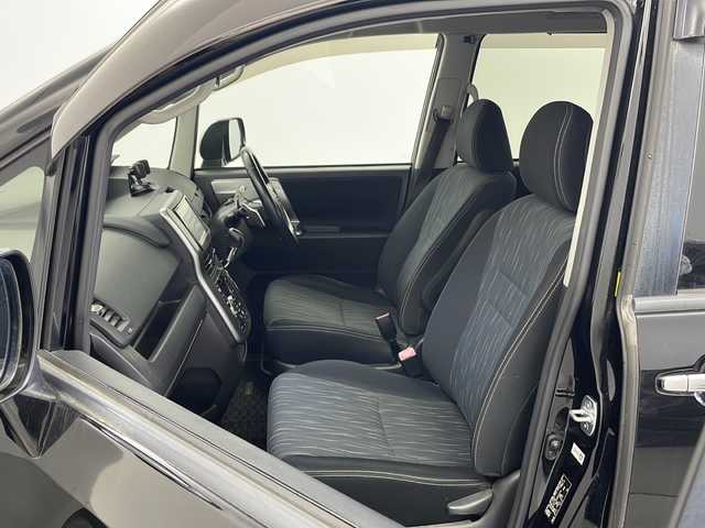 トヨタ ヴォクシー ZS 煌Ⅱ 栃木県 2011(平23)年 11.7万km ブラック 社外SDナビ/（CD/DVD/AM・FM/フルセグ/SD)/ETC/両側パワースライドドア/電動格納ミラー/プッシュスタート/スマートキー/ＭＴモード付AT/AAC /ステアリングスイッチ
