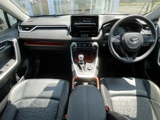 トヨタ ＲＡＶ４ アドベンチャー 道央・札幌 2019(令1)年 3.8万km アッシュグレーメタリック/シアンメタリック ・４WD/・衝突軽減ブレーキ/・純正SDナビ/　CD＆DVD＆BT＆TV/・バックカメラ/・コーナーセンサー/・レーンキープアシスト/・レーダークルーズコントロール/・パワーシート/・レザーシート/・前後ドライブレコーダー/・プッシュスタート/・スマートキー/・オートエアコン/・オートライト/・オートリトラミラー/・オートハイビーム/・ビルトインETC/・MT付きAT/・ステアリングスイッチ/・純正フロアマット/・ウィンカーミラー/・フォグライト
