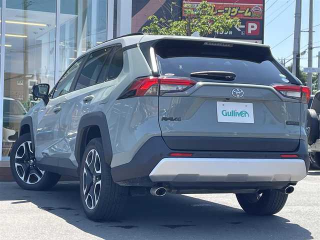 トヨタ ＲＡＶ４ アドベンチャー 道央・札幌 2019(令1)年 3.8万km アッシュグレーメタリック/シアンメタリック ・４WD/・衝突軽減ブレーキ/・純正SDナビ/　CD＆DVD＆BT＆TV/・バックカメラ/・コーナーセンサー/・レーンキープアシスト/・レーダークルーズコントロール/・パワーシート/・レザーシート/・前後ドライブレコーダー/・プッシュスタート/・スマートキー/・オートエアコン/・オートライト/・オートリトラミラー/・オートハイビーム/・ビルトインETC/・MT付きAT/・ステアリングスイッチ/・純正フロアマット/・ウィンカーミラー/・フォグライト