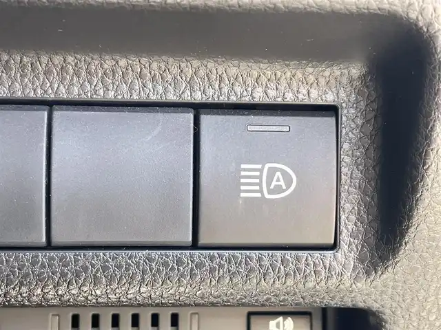 トヨタ ＲＡＶ４ アドベンチャー 道央・札幌 2019(令1)年 3.8万km アッシュグレーメタリック/シアンメタリック ・４WD/・衝突軽減ブレーキ/・純正SDナビ/　CD＆DVD＆BT＆TV/・バックカメラ/・コーナーセンサー/・レーンキープアシスト/・レーダークルーズコントロール/・パワーシート/・レザーシート/・前後ドライブレコーダー/・プッシュスタート/・スマートキー/・オートエアコン/・オートライト/・オートリトラミラー/・オートハイビーム/・ビルトインETC/・MT付きAT/・ステアリングスイッチ/・純正フロアマット/・ウィンカーミラー/・フォグライト