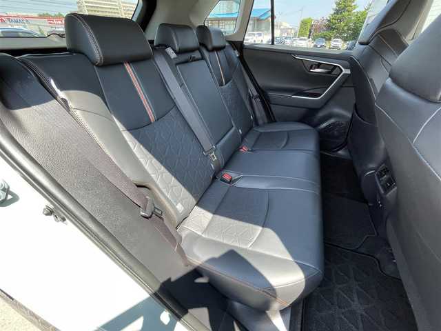 トヨタ ＲＡＶ４ アドベンチャー 道央・札幌 2019(令1)年 3.8万km アッシュグレーメタリック/シアンメタリック ・４WD/・衝突軽減ブレーキ/・純正SDナビ/　CD＆DVD＆BT＆TV/・バックカメラ/・コーナーセンサー/・レーンキープアシスト/・レーダークルーズコントロール/・パワーシート/・レザーシート/・前後ドライブレコーダー/・プッシュスタート/・スマートキー/・オートエアコン/・オートライト/・オートリトラミラー/・オートハイビーム/・ビルトインETC/・MT付きAT/・ステアリングスイッチ/・純正フロアマット/・ウィンカーミラー/・フォグライト