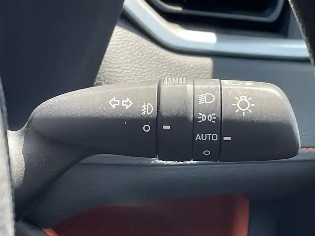 トヨタ ＲＡＶ４ アドベンチャー 道央・札幌 2019(令1)年 3.8万km アッシュグレーメタリック/シアンメタリック ・４WD/・衝突軽減ブレーキ/・純正SDナビ/　CD＆DVD＆BT＆TV/・バックカメラ/・コーナーセンサー/・レーンキープアシスト/・レーダークルーズコントロール/・パワーシート/・レザーシート/・前後ドライブレコーダー/・プッシュスタート/・スマートキー/・オートエアコン/・オートライト/・オートリトラミラー/・オートハイビーム/・ビルトインETC/・MT付きAT/・ステアリングスイッチ/・純正フロアマット/・ウィンカーミラー/・フォグライト