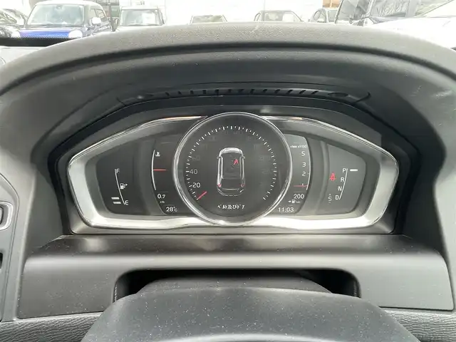 ボルボ ＸＣ６０ D4 クラシック 千葉県 2017(平29)年 7.9万km トワイライトブロンズメタリック 純正ナビ/バックカメラ/クルーズコントロール/前席シートヒーター/前席パワーシート/パワーバックドア/パドルシフト/ルーフレール/コーナーセンサー/オートライト/オートハイビーム/衝突被害軽減ブレーキ/レーンキープアシスト