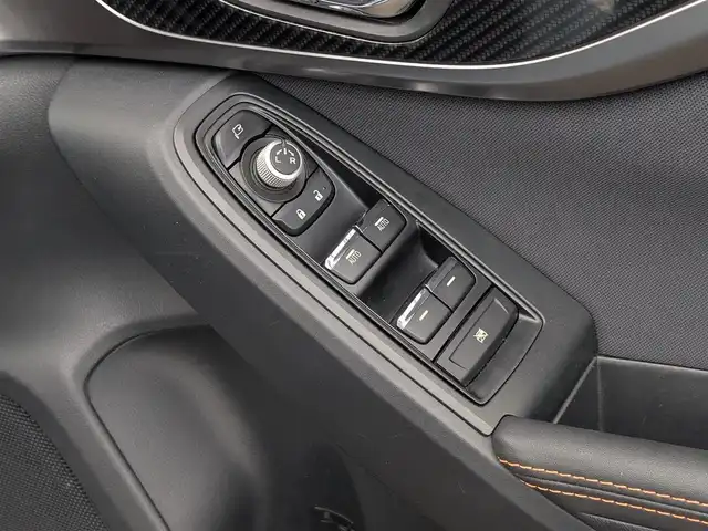 スバル インプレッサ ＸＶ 2．0i－L アイサイト 福井県 2019(令1)年 6.6万km クールグレーカーキ ４WD/純正17インチAW/バック・サイドカメラ/純正ビルトインナビ/フルセグテレビ/ETC2.0/パドルシフト/後方コーナーセンサー/前方ドライブレコーダー/ルーフレール/全車速追従機能付クルーズコントロール/アイサイト/SRH/オートホールド/アイドリングストップ/レーンキープアシスト/横滑り防止装置/盗難防止装置/純正フロアマット/スマートキー