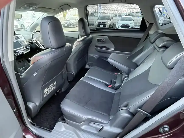 トヨタ プリウス α G チューンブラック 徳島県 2014(平26)年 8.3万km ブラキッシュレッドマイカ (株)IDOMが運営する【じしゃロン徳島店】の自社ローン専用車両になりますこちらは現金またはオートローンご利用時の価格です。/自社ローンご希望の方は別途その旨お申付け下さい”		/純正8型ナビゲーション/（フルセグ/CD/DVD/SD/MSV/BT)/バックカメラ/ＬＥＤヘッドライト/フォグランプ/2カメラドライブレコーダー/ビルトインＥＴＣ/ヘッドライトウォッシャー/ハーフレザーシート/ＥＶ＆ＥＣＯ＆パワーモード切替/クルーズコントロール/ウィンカーミラー/プッシュスタート/スマートキー/室内ＬＥＤランプ/１２Ｖ１２０Ｗアクセサリーソケット/革巻きステアリング/ステアリングリモコン/Ｗエアバック/カーテンエアバック/純正フロアマット/サイドバイザー