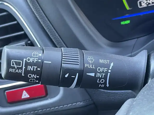 ホンダ ヴェゼル ハイブリッド X 香川県 2014(平26)年 2.1万km クリスタルブラックパール 登録時走行距離：20835km/純正7インチナビ/→CD再生/→Bluetooth/クルーズコントロール/革巻きステアリング/LEDヘッドライト/オートライト/純正16インチアルミホイール/プッシュスタート/純正フロアマット/電動格納ウィンカーミラー/バイザー