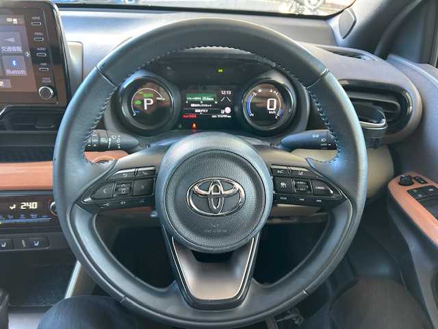 トヨタ ヤリス ハイブリッド Z 宮城県 2020(令2)年 11.4万km センシュアルレッドマイカ ワンオーナー/4WD/純正メモリナビ/AM/FM/USB/BT/Miracast/フルセグTV/全方位バックカメラ/ステアリングスイッチ/前席シートヒーター/ブラインドスポットモニター/コーナーセンサー/追従型クルーズコントロール/レーンキープアシスト/横滑り防止装置/衝突被害軽減システム/盗難防止システム/スチール夏タイヤ15インチ/純正フロアマット/ETC2.0/前後ドライブレコーダー/ウィンカードアミラー/電動格納ミラー/プッシュスタート/保証書・記録簿・取扱説明書