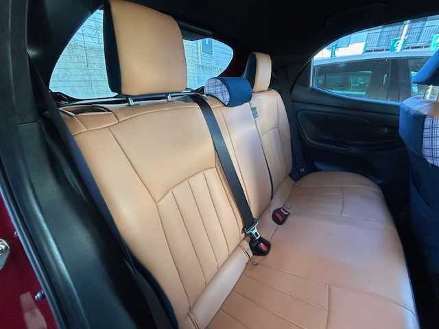 トヨタ ヤリス ハイブリッド Z 宮城県 2020(令2)年 11.4万km センシュアルレッドマイカ ワンオーナー/4WD/純正メモリナビ/AM/FM/USB/BT/Miracast/フルセグTV/全方位バックカメラ/ステアリングスイッチ/前席シートヒーター/ブラインドスポットモニター/コーナーセンサー/追従型クルーズコントロール/レーンキープアシスト/横滑り防止装置/衝突被害軽減システム/盗難防止システム/スチール夏タイヤ15インチ/純正フロアマット/ETC2.0/前後ドライブレコーダー/ウィンカードアミラー/電動格納ミラー/プッシュスタート/保証書・記録簿・取扱説明書