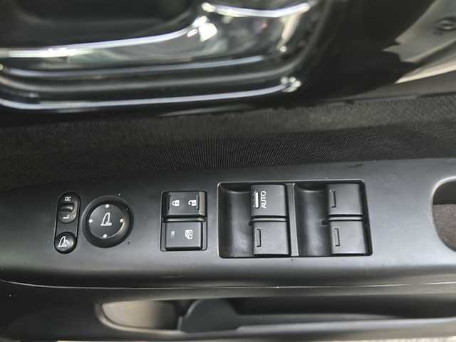 ホンダ Ｎ ＢＯＸ カスタム G Aパッケージ 京都府 2014(平26)年 11.9万km プレミアムホワイトパール 〇スマートキー/〇バックカメラ/〇ETC/〇純正ナビ/〇純正フロアマット/〇チップアップシート/〇Bluetooth