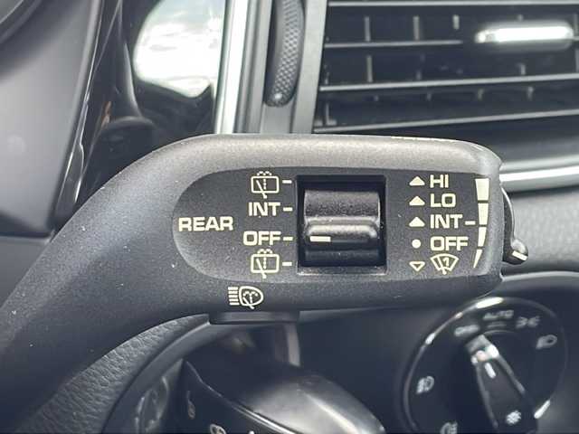 ポルシェ マカン S 三重県 2014(平26)年 6.1万km 白 スポーツクロノパッケージ/4WD/ターボ/純正SDナビ/フルセグTV/【CD/DVD/SD/Bluetooth】/バックカメラ/ETC/前後ドライブレコーダー/パドルシフト/ハーフレザーシート/D席パワーシート/全席シートヒーター/パワーバックドア/オートライト/HIDヘッドライト/フロント235/55R19インチ純正AW/リア255/50R19インチ純正AW/リモコンキー/スペアキー/純正フロアマット