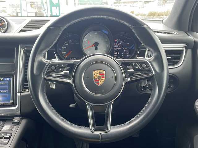 ポルシェ マカン S 三重県 2014(平26)年 6.1万km 白 スポーツクロノパッケージ/4WD/ターボ/純正SDナビ/フルセグTV/【CD/DVD/SD/Bluetooth】/バックカメラ/ETC/前後ドライブレコーダー/パドルシフト/ハーフレザーシート/D席パワーシート/全席シートヒーター/パワーバックドア/オートライト/HIDヘッドライト/フロント235/55R19インチ純正AW/リア255/50R19インチ純正AW/リモコンキー/スペアキー/純正フロアマット