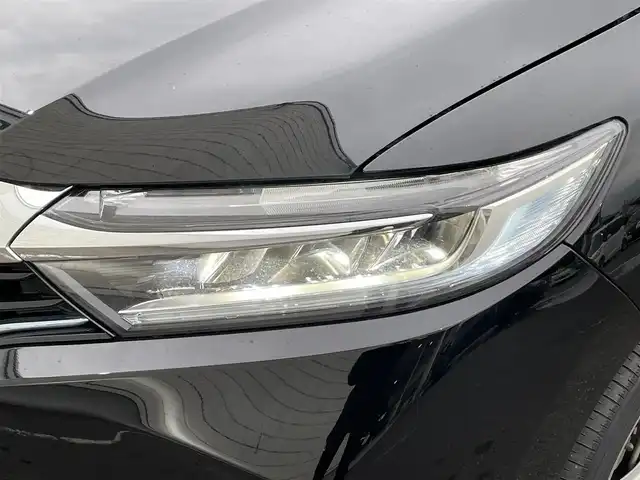 ホンダ シャトル ハイブリッド X ホンダセンシング 岩手県 2018(平30)年 13.5万km クリスタルブラックパール 禁煙車/4WD/純正ナビ/→フルセグTV/Bluetooth/CD/DVD/FM/AM/バックカメラ/ステアリングスイッチ/クルーズコントロール/前席シートヒーター/衝突軽減ブレーキ/レーンキープアシスト/横滑り防止装置/コーナーセンサー/ビルトインETC/オートライト/LEDヘッドライト/LEDフォグライト/〇電動格納ミラー/〇純正フロアマット/〇ドアバイザー/プッシュスタート/パドルシフト/スポーツペダル（ステンレス）/コンフォートパッケージ