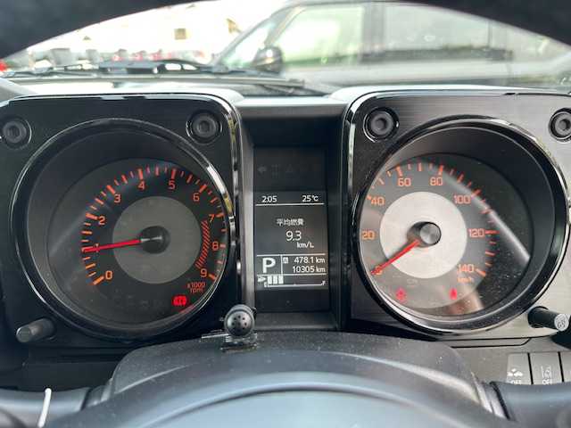 スズキ ジムニー XC 大阪府 2020(令2)年 1.1万km ミディアムグレー ナビ　/フルセグ　/Ｂｌｕｅｔｏｏｔｈ　/レザー調シートカバー　/ｉｎｎｏキャリア　/前後ドライブレコーダー　/クルーズコントロール　/シートヒーター　/ＬＥＤヘッドライト　/ＥＴＣ　/フロアーマット　/サイドバイザー