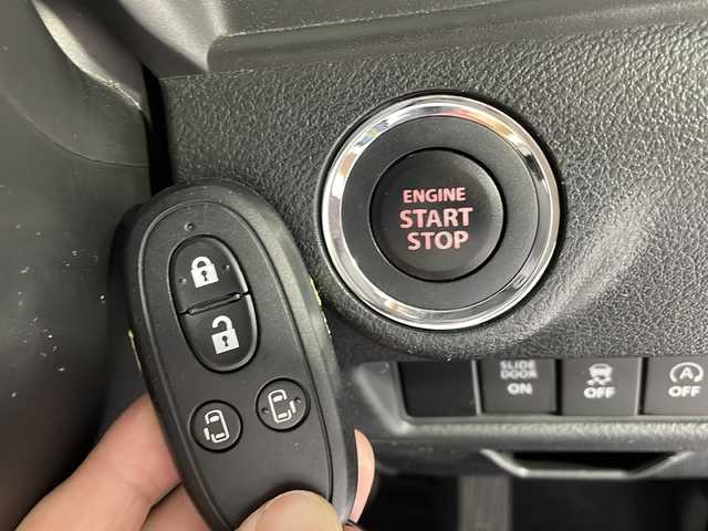 スズキ ソリオ バンディット HV MV Dカメラ ブレーキS 沖縄県 2017(平29)年 2.8万km ミネラルグレーM 禁煙車/県外仕入/両側パワースライドドア/衝突軽減ブレーキ/ナビ/テレビ/Bluetooth/クルーズコントロール/ＥＴＣ/レーンキープアシスト/ＬＥＤヘッドライト/フォグランプ/革巻きステアリング/純正１５インチアルミホイール/純正ドアバイザー/電動格納ウィンカーミラー