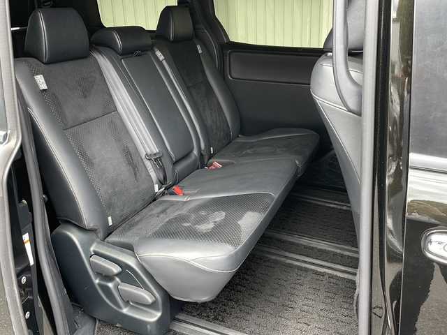 トヨタ ヴォクシー ZS 煌Ⅲ 長野県 2020(令2)年 7.3万km イナズマスパーキングブラックガラスフレーク ４WD/純正メモリナビ/フルセグ/BT/DVD/CD/両側パワースライドドア/ビルトインETC/ワイパーデアイサー/ハーフレザーシート/レーンアシスト /LEDヘッドライト/電動格納ミラー/アイドリングストップ/保証書
