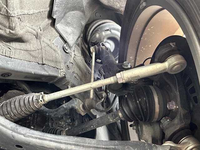 トヨタ ＲＡＶ４ G Zパッケージ 滋賀県 2019(令1)年 3.4万km ホワイトパールクリスタルシャイン ガソリン/4WD(F4)/CVT/モデリスタエアロ/パノラマムーンルーフ/9インチ純正ナビ【NSZT-Y68T】/バックカメラ/ETC/ＴＶキャンセラー/ＴｏｙｏｔａＳａｆｅｔｙＳｅｎｓｅ/・プリクラッシュブレーキアシスト	/・踏み間違い防止アシスト/・リヤクロストラフィックオートブレーキ/・ブラインドスポットモニター/・レーンキープアシスト/・レーダークルーズコントロール/・標識検知機能/運転席・助手席シートヒーター/デジタルインナーミラー	/電動格納ミラー/電動リアゲート/電動パーキング/ブレーキホールド/革巻きステアリング/ステアリングスイッチ/オートライト/LEDヘッドライト/フロントフォグ/フルオートエアコン/プッシュスタート/スマートキー/スペアキー/純正フロアマット/ドアバイザー/シートメモリー/パワーシート
