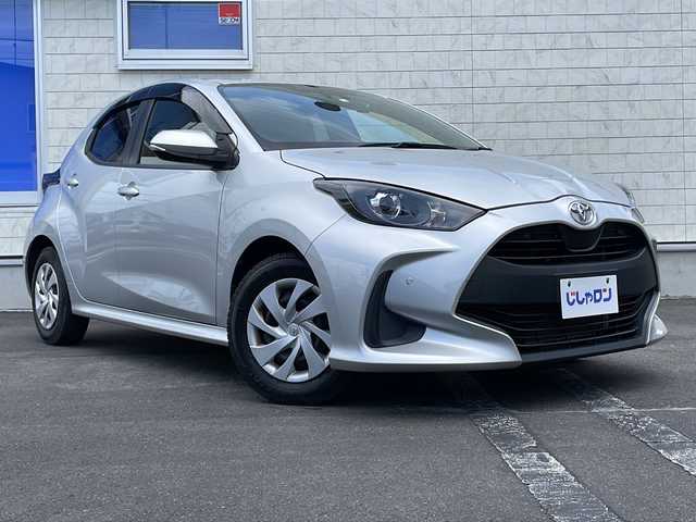 トヨタ ヤリス X 長野県 2020(令2)年 5.4万km シルバーM (株)IDOMが運営する【じしゃロン長野店】の自社ローン専用車両になります/こちらは現金またはオートローンご利用時の価格です。自社ローンご希望の方は別途その旨お申付け下さい./純正ディスプレイオーディオ/バックカメラ/ETC/トヨタセーフティセンス/サマータイヤ４本車載/ステアリングスイッチ/電動各ミラー/前方向ドライブレコーダー