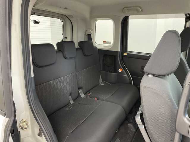 ダイハツ トール カスタムG 道央・札幌 2017(平29)年 5.7万km パールホワイトⅢ 登録時走行距離56785km/　4　W　D　/寒冷地仕様/純正SDナビ(CD/DVD/SD)/フルセグテレビ/アイドリングストップ/クルーズコントロール（追従走行なし）/ドアバイザー/プッシュスタート/両側パワースライドドア/ドライブレコーダー（前後）/横滑り防止装置/盗難防止装置/フォグランプ/フロントデアイサースイッチ/ステアリングスイッチ/革巻きステアリング/電動格納ミラー