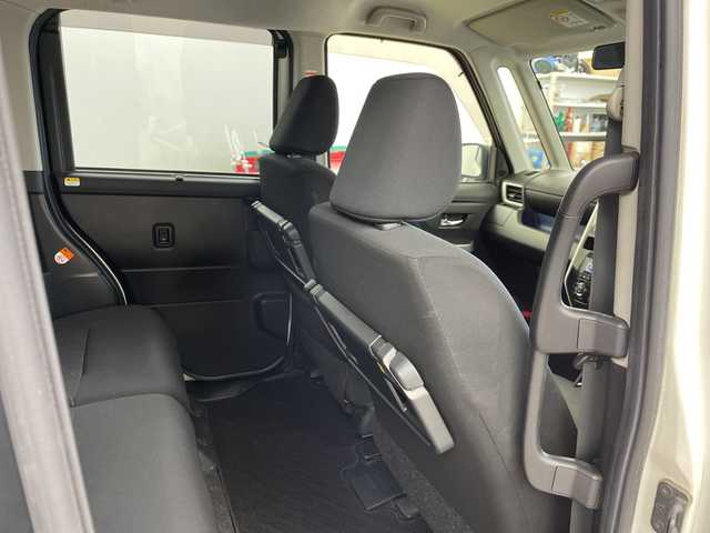 ダイハツ トール カスタムG 道央・札幌 2017(平29)年 5.7万km パールホワイトⅢ 登録時走行距離56785km/　4　W　D　/寒冷地仕様/純正SDナビ(CD/DVD/SD)/フルセグテレビ/アイドリングストップ/クルーズコントロール（追従走行なし）/ドアバイザー/プッシュスタート/両側パワースライドドア/ドライブレコーダー（前後）/横滑り防止装置/盗難防止装置/フォグランプ/フロントデアイサースイッチ/ステアリングスイッチ/革巻きステアリング/電動格納ミラー