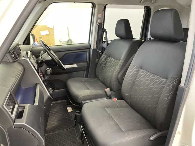 ダイハツ トール カスタムG 道央・札幌 2017(平29)年 5.7万km パールホワイトⅢ 登録時走行距離56785km/　4　W　D　/寒冷地仕様/純正SDナビ(CD/DVD/SD)/フルセグテレビ/アイドリングストップ/クルーズコントロール（追従走行なし）/ドアバイザー/プッシュスタート/両側パワースライドドア/ドライブレコーダー（前後）/横滑り防止装置/盗難防止装置/フォグランプ/フロントデアイサースイッチ/ステアリングスイッチ/革巻きステアリング/電動格納ミラー