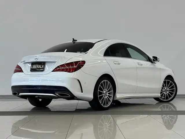 メルセデス・ベンツ ＣＬＡ１８０ AMG スタイル 岡山県 2018(平30)年 2.7万km ポーラホワイト パノラマスライディングルーフ/レーダーセーフティーパッケージ/メルセデスコマンドナビ/Rカメラ/ハーフレザーシート/LEDインテリジェントライトシステム/オートライト/オートワイパー/アンビエントライト/ロケイターライティング/ダイナミックセｔレクト/フルセグＴＶ/Bluetooth/アップルカープレイ/キーレスゴー