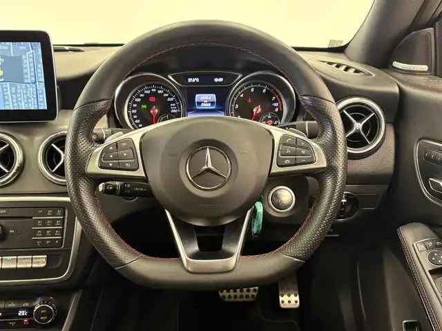 メルセデス・ベンツ ＣＬＡ１８０ AMG スタイル 岡山県 2018(平30)年 2.7万km ポーラホワイト パノラマスライディングルーフ/レーダーセーフティーパッケージ/メルセデスコマンドナビ/Rカメラ/ハーフレザーシート/LEDインテリジェントライトシステム/オートライト/オートワイパー/アンビエントライト/ロケイターライティング/ダイナミックセｔレクト/フルセグＴＶ/Bluetooth/アップルカープレイ/キーレスゴー